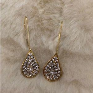 Hanging rhinestone earrings-make a bundle!